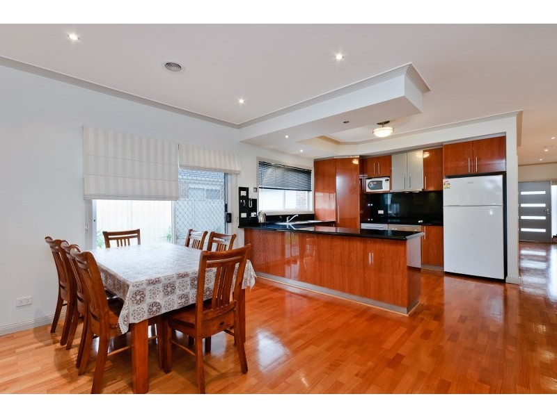 7 Yellowstone Court, Roxburgh Park VIC 3064
