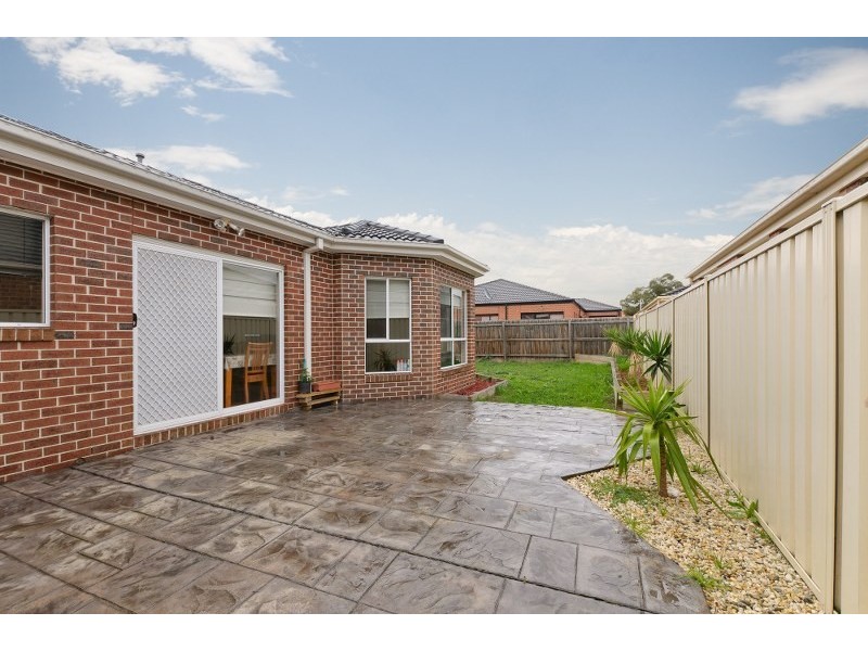 7 Yellowstone Court, Roxburgh Park VIC 3064