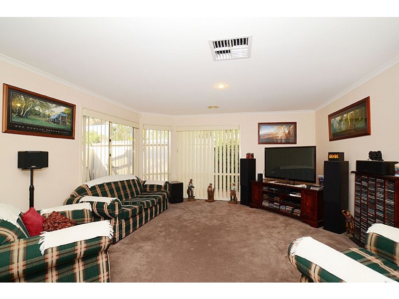 66 Mulberry Pass, Craigieburn VIC 3064