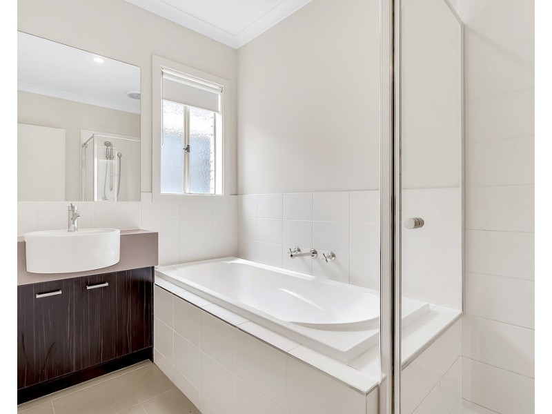 12 Humber Street, Craigieburn VIC 3064