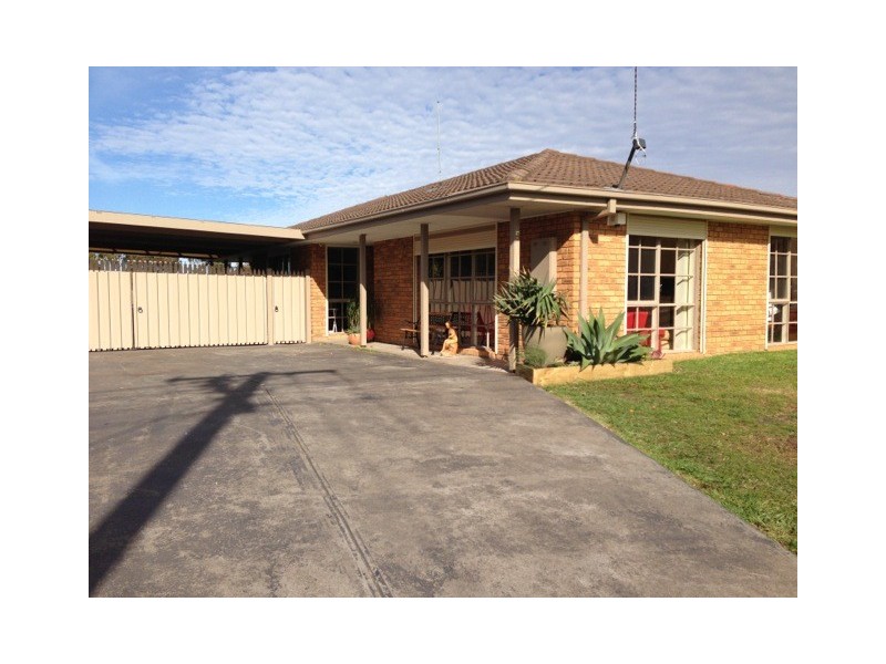 5 Rokeby Crescent, Craigieburn VIC 3064