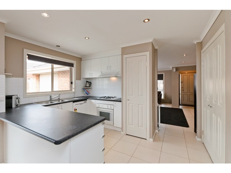 3 Bingin Place, Craigieburn VIC 3064