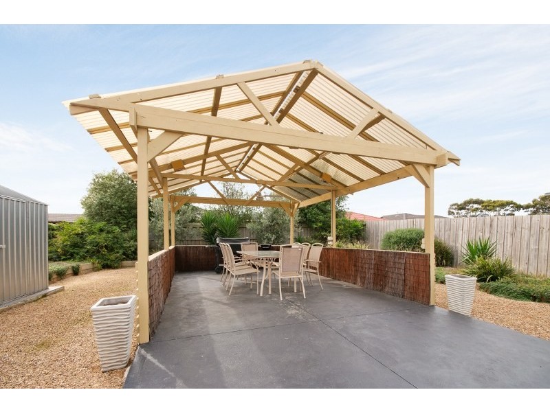 3 Bingin Place, Craigieburn VIC 3064