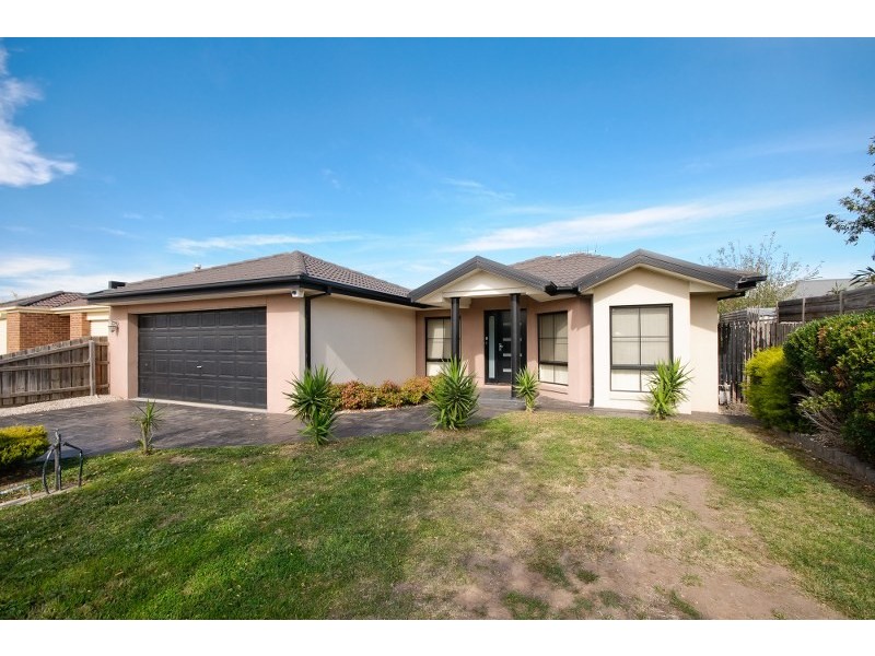 4 Stead Street, Roxburgh Park VIC 3064
