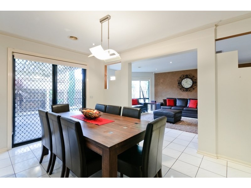 4 Stead Street, Roxburgh Park VIC 3064