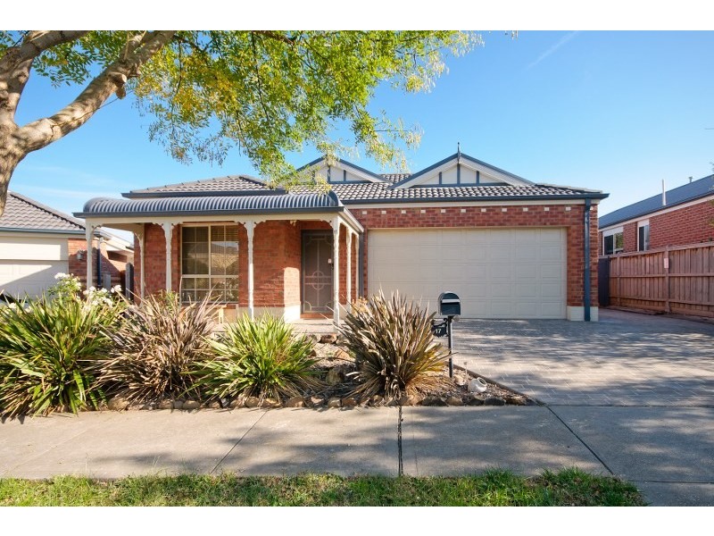 17 Beechville Place, Craigieburn VIC 3064