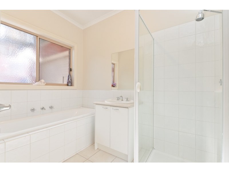 17 Beechville Place, Craigieburn VIC 3064