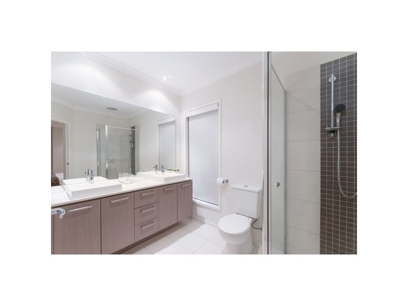 7 Markham Court, Roxburgh Park VIC 3064