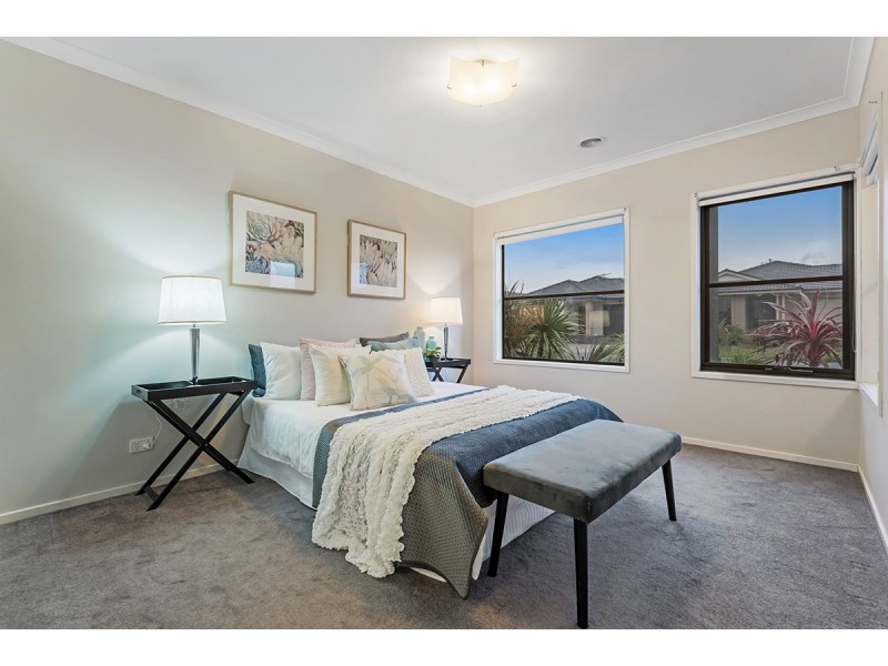 17 Black Wattle Road, Craigieburn VIC 3064