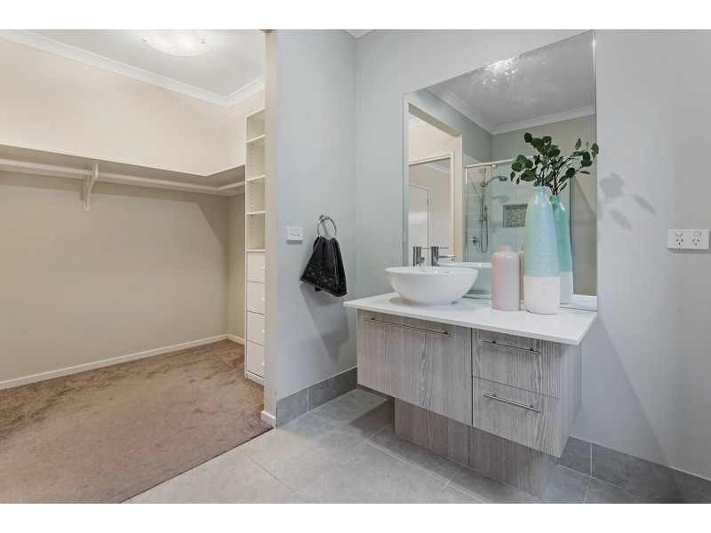 17 Black Wattle Road, Craigieburn VIC 3064