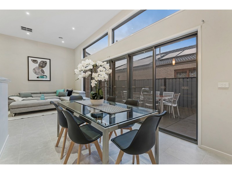 17 Black Wattle Road, Craigieburn VIC 3064