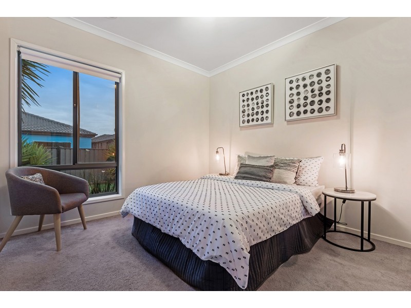 17 Black Wattle Road, Craigieburn VIC 3064