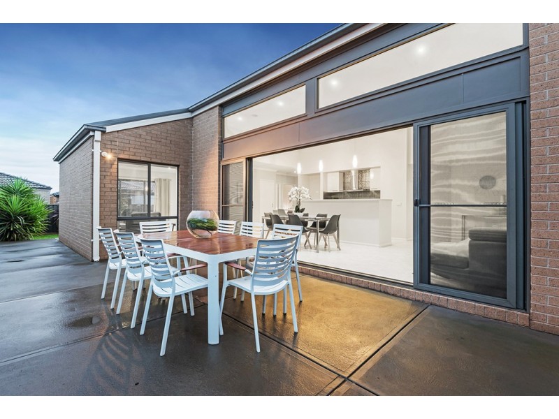 17 Black Wattle Road, Craigieburn VIC 3064