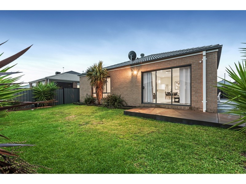 17 Black Wattle Road, Craigieburn VIC 3064