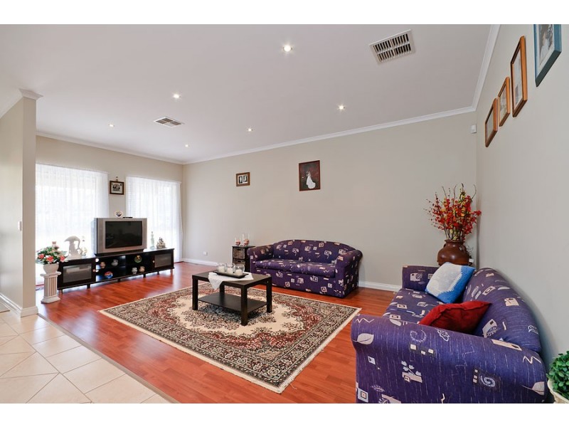 13 Consort Place, Craigieburn VIC 3064