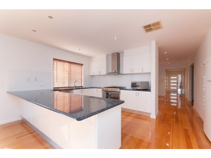 5 Olympic Way, Craigieburn VIC 3064