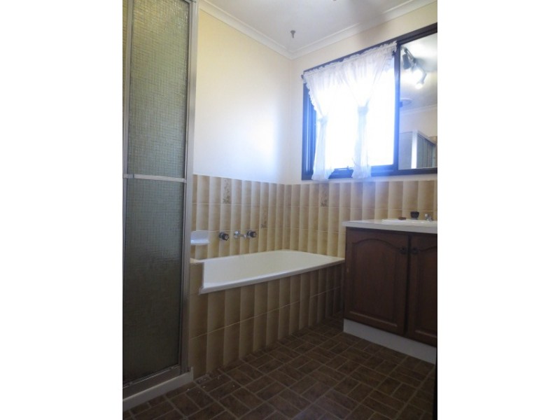 15 Sedgefield Place, Craigieburn VIC 3064