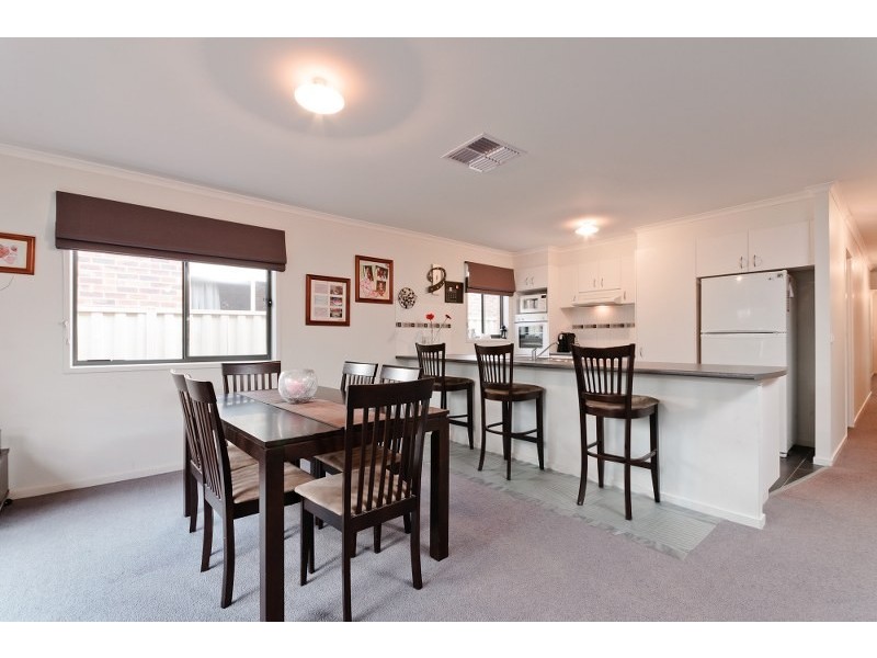 34 Long Island Circuit, Craigieburn VIC 3064