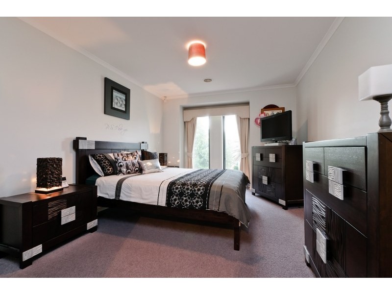 34 Long Island Circuit, Craigieburn VIC 3064