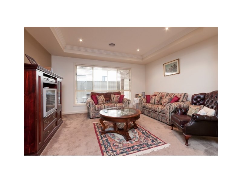 42 Westerfolds Loop, Craigieburn VIC 3064