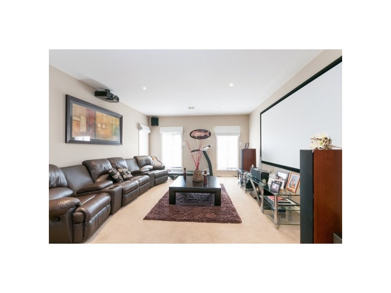 43 Middlesborough Drive, Craigieburn VIC 3064