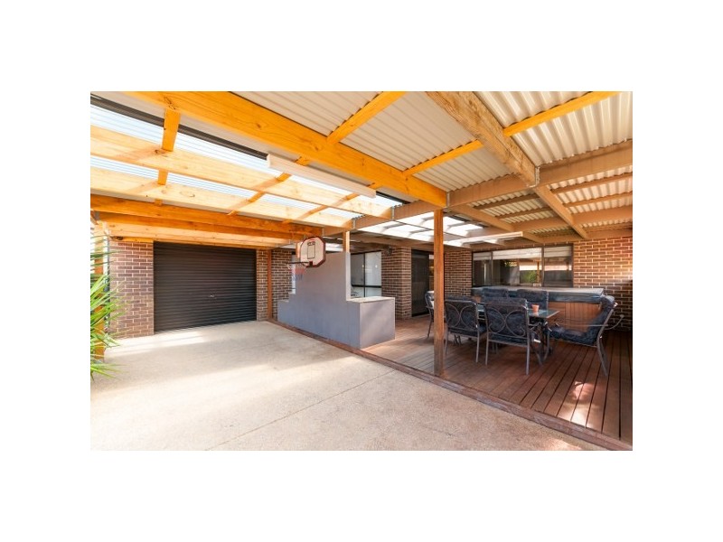 43 Middlesborough Drive, Craigieburn VIC 3064