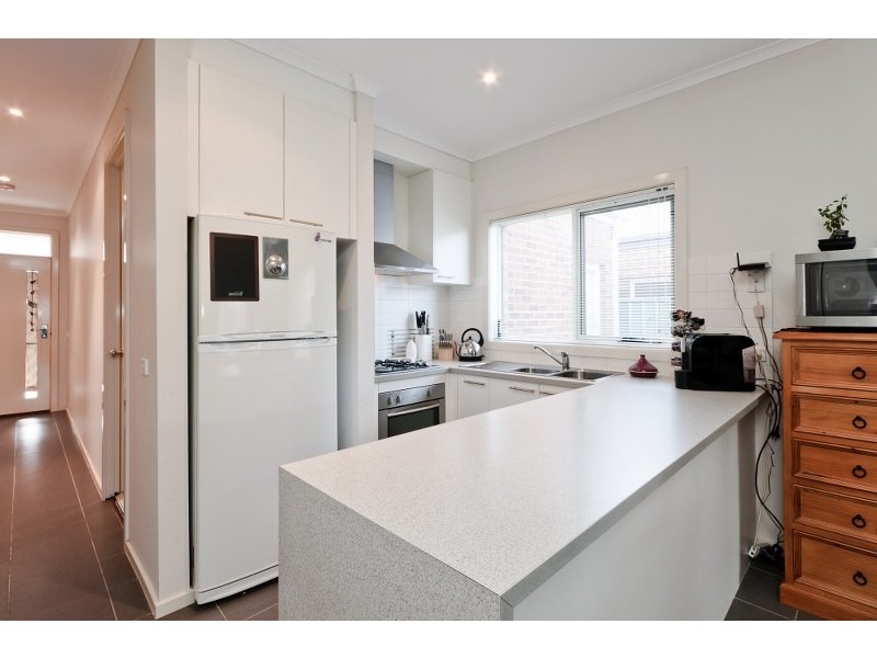 13 Basingstoke Retreat, Craigieburn VIC 3064