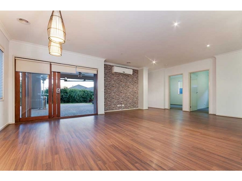 28 Wisteria Avenue, Craigieburn VIC 3064