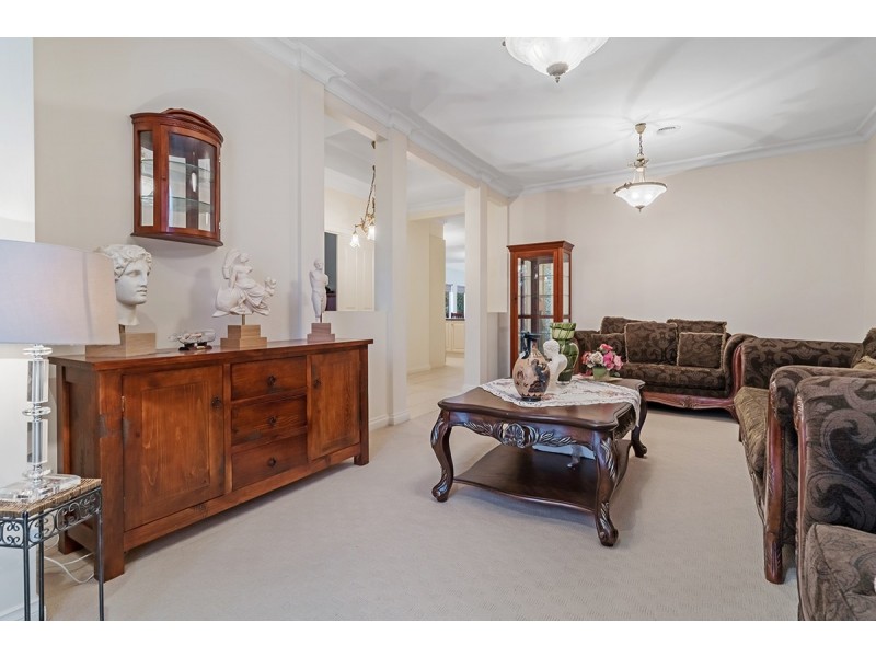 37 Kings Glen, Craigieburn VIC 3064