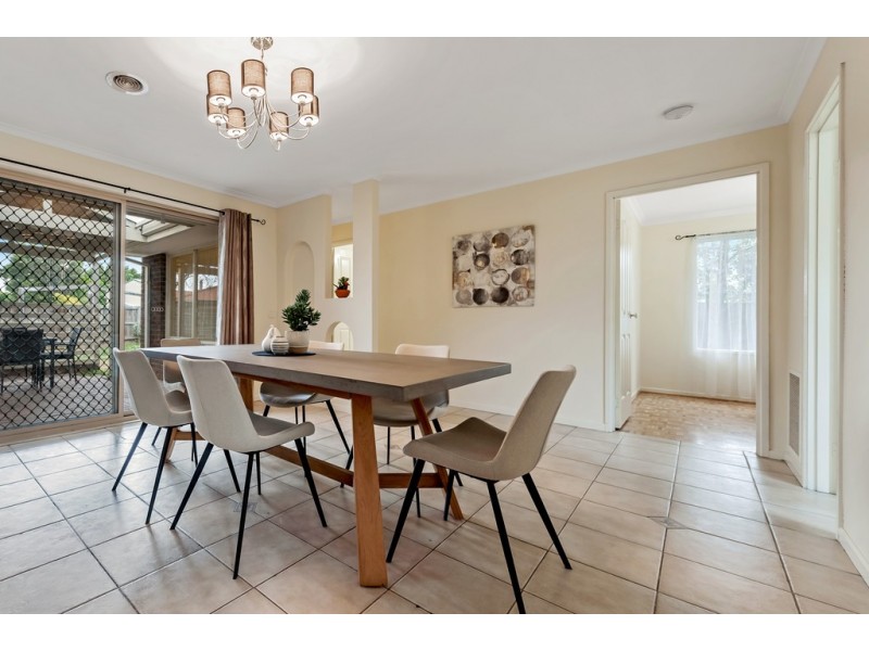 20 Yarcombe Crescent, Craigieburn VIC 3064