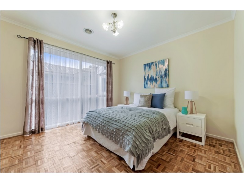 20 Yarcombe Crescent, Craigieburn VIC 3064