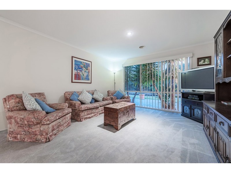 56 Lakes Drive, Craigieburn VIC 3064
