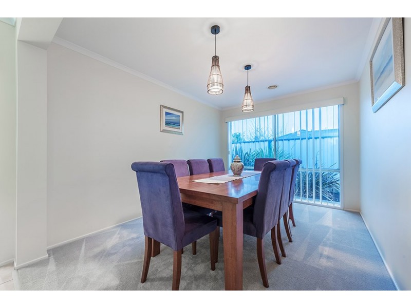 56 Lakes Drive, Craigieburn VIC 3064