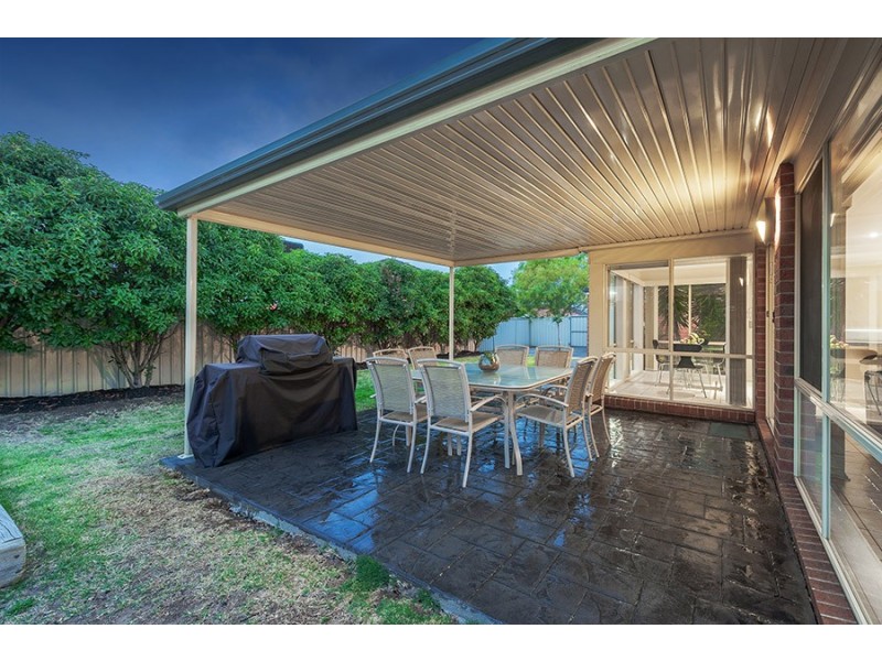 56 Lakes Drive, Craigieburn VIC 3064