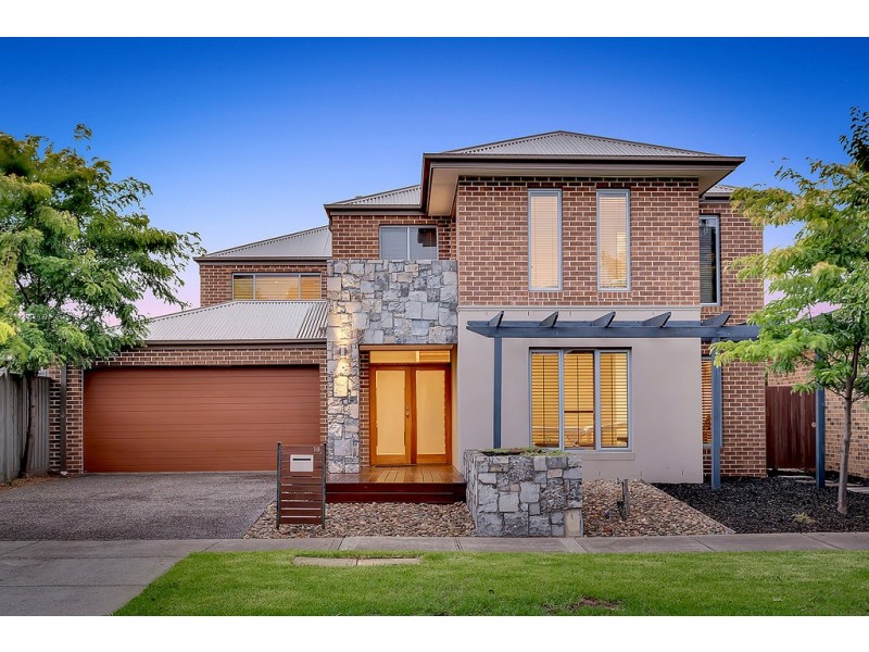 18 Madison Drive, Craigieburn VIC 3064