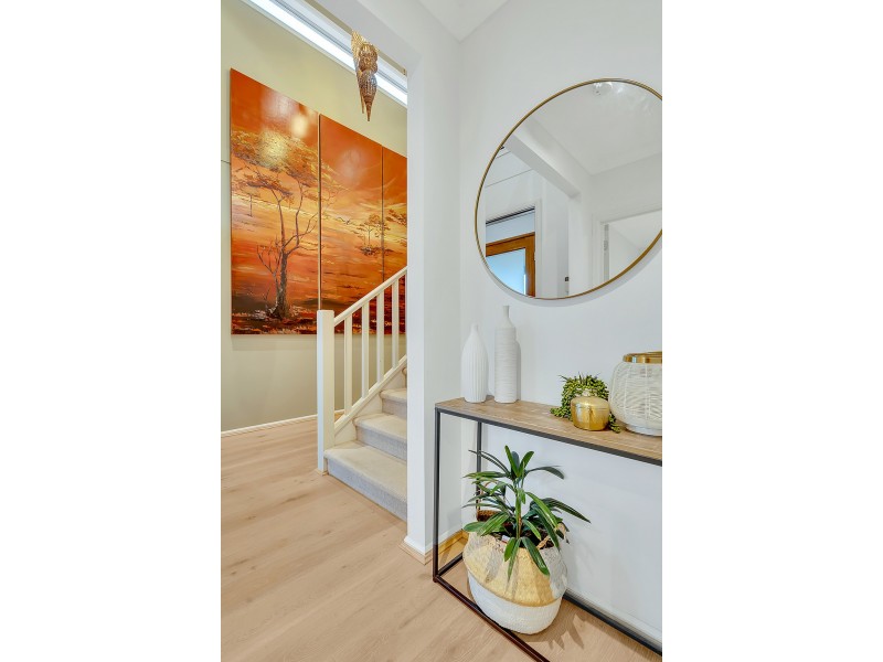 18 Madison Drive, Craigieburn VIC 3064