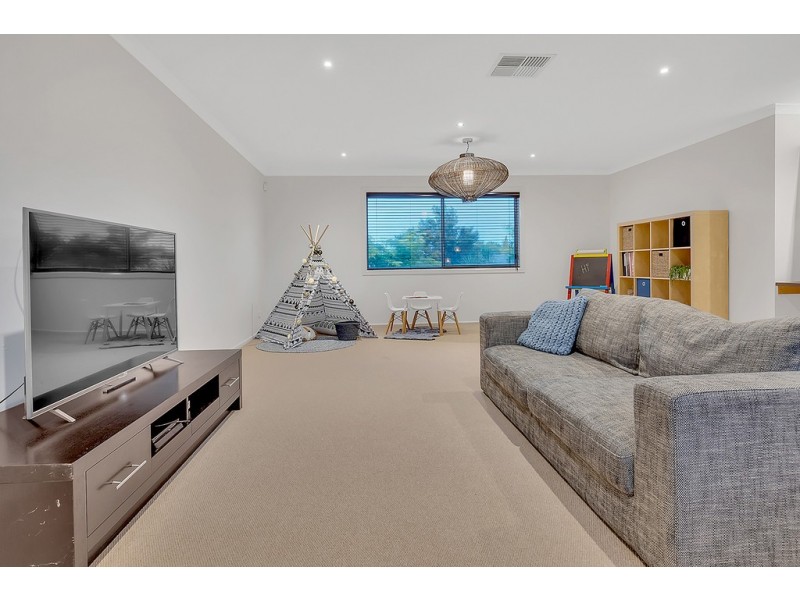 18 Madison Drive, Craigieburn VIC 3064