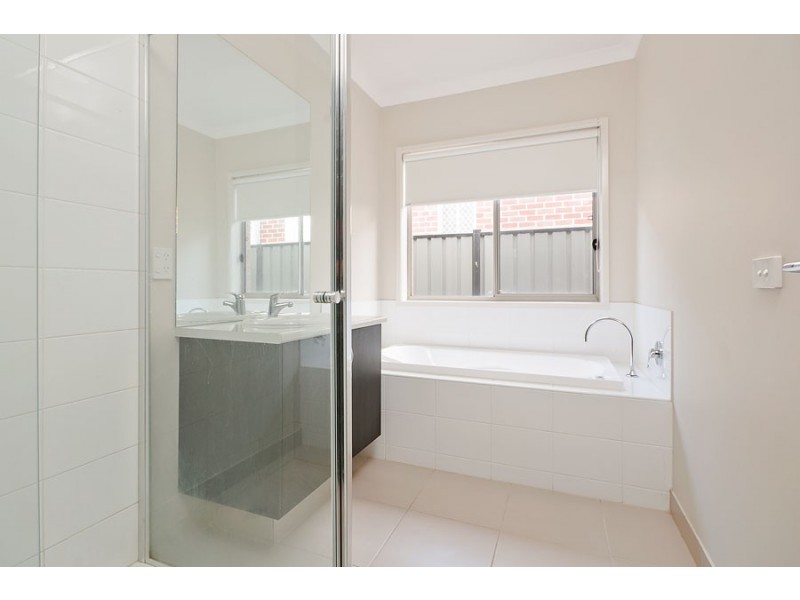 23 Grevillea Street, Craigieburn VIC 3064