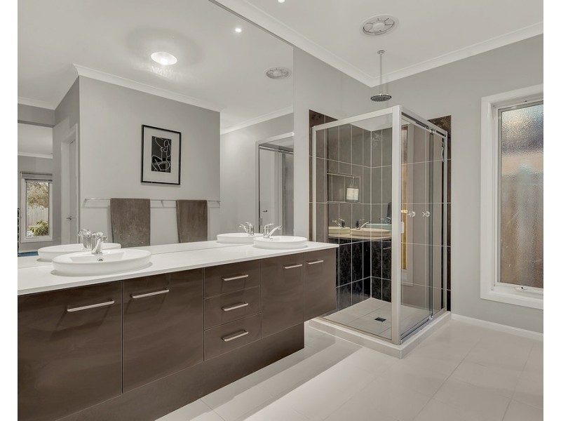 32 Taransay Way, Craigieburn VIC 3064