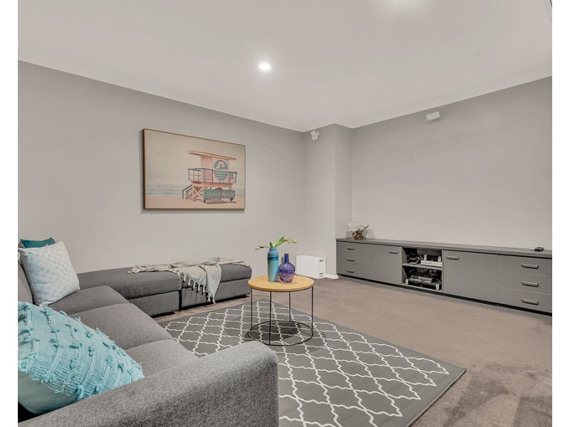 32 Taransay Way, Craigieburn VIC 3064