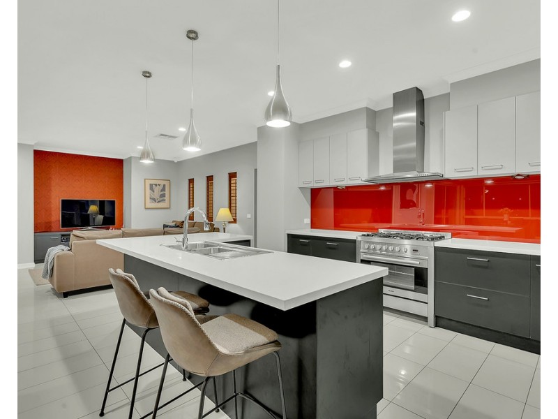 32 Taransay Way, Craigieburn VIC 3064