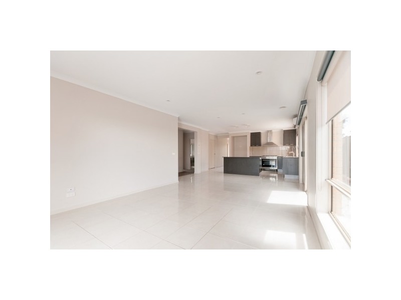 10 Eveline Street, Craigieburn VIC 3064
