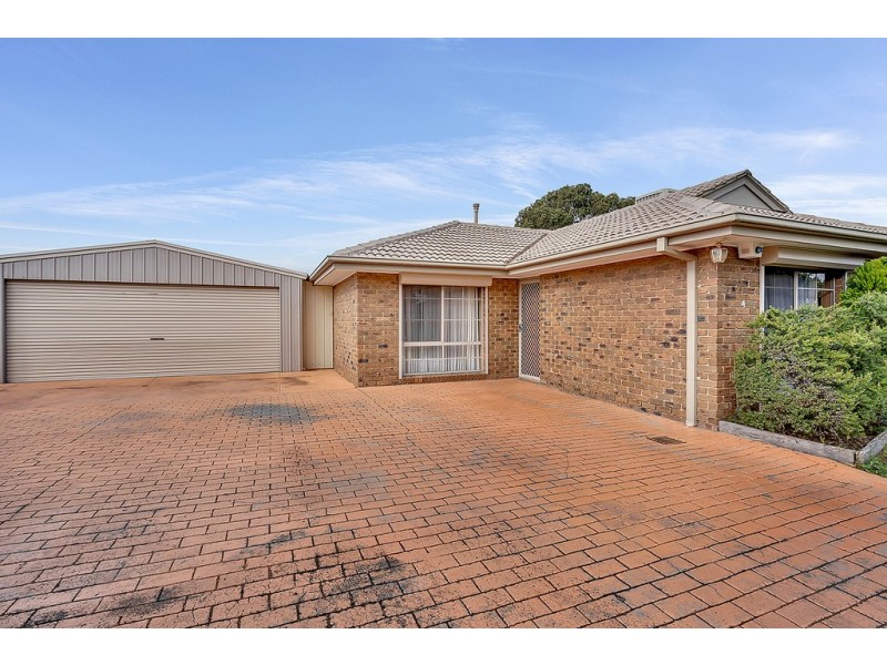 4 St Austell Court, Craigieburn VIC 3064