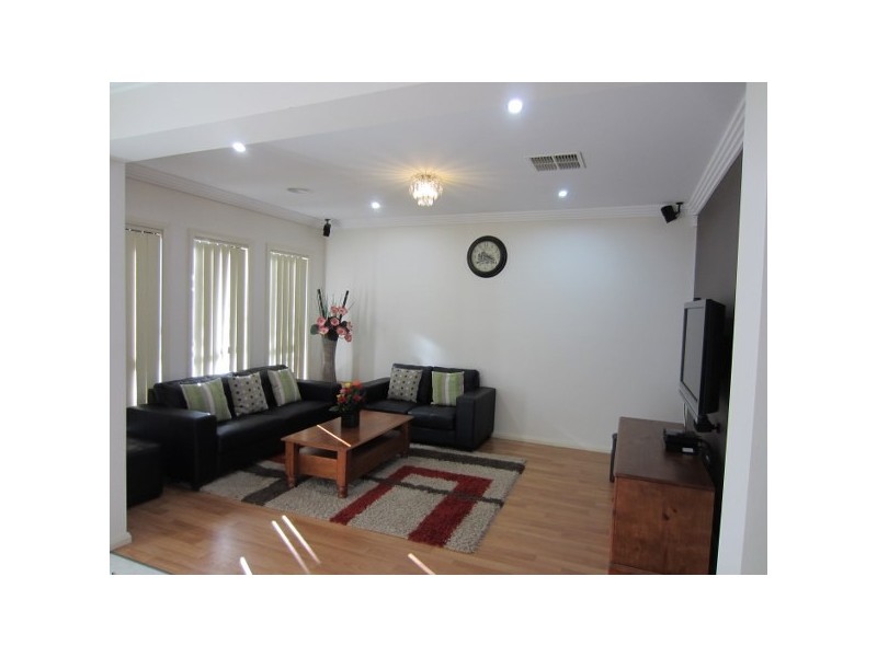 17 Northumberland Circuit, Craigieburn VIC 3064