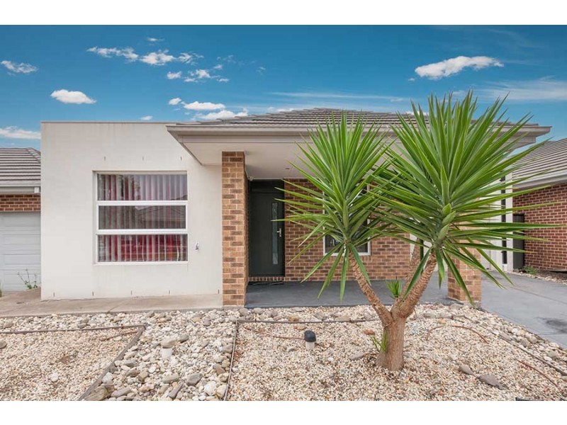 6 Waterway Street, Craigieburn VIC 3064