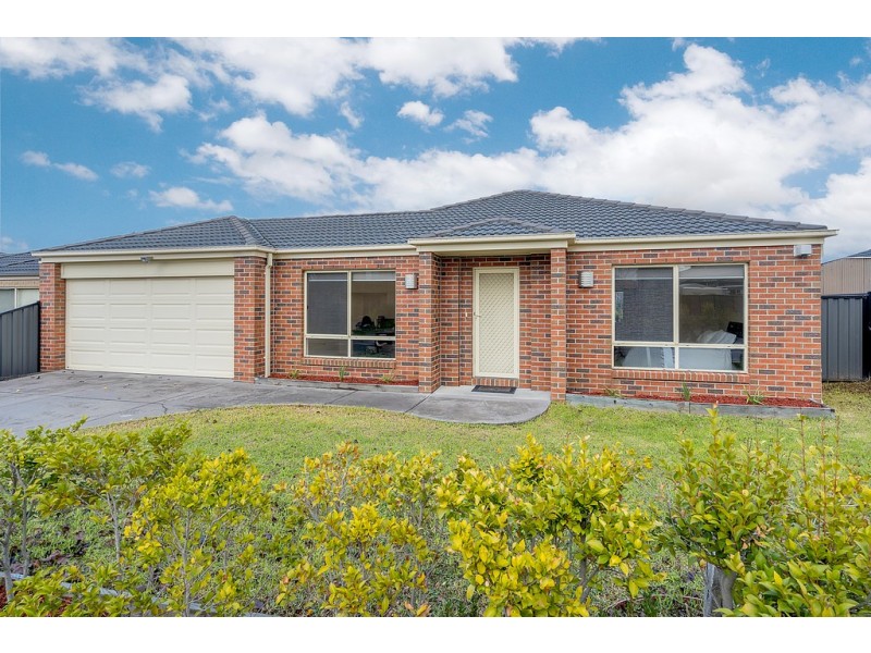 13 Peartree Court, Roxburgh Park VIC 3064