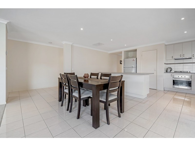 13 Peartree Court, Roxburgh Park VIC 3064