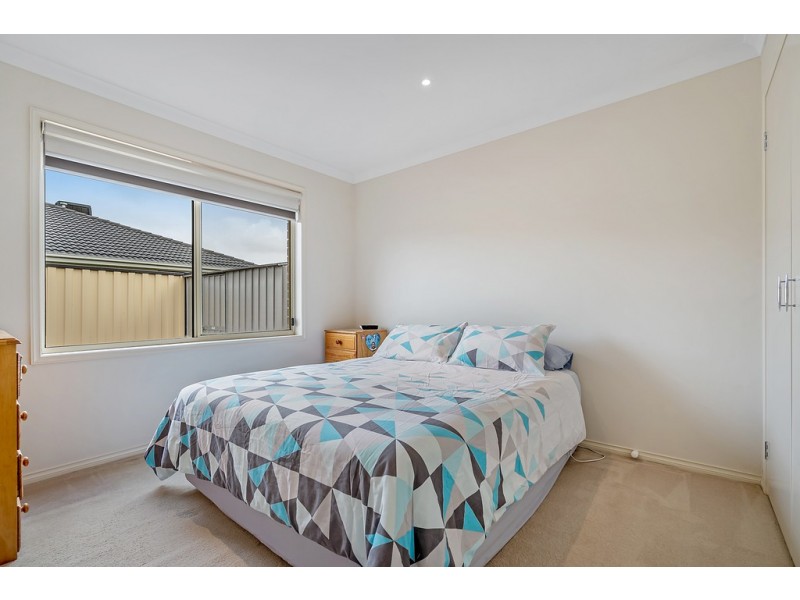 13 Peartree Court, Roxburgh Park VIC 3064