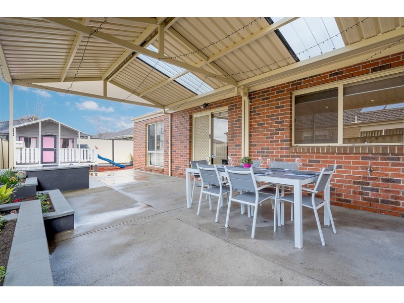 13 Peartree Court, Roxburgh Park VIC 3064