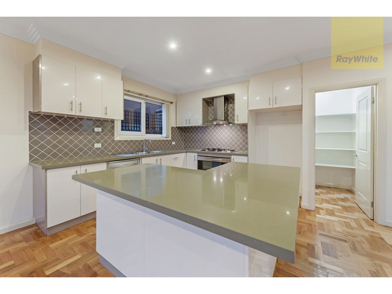 11 Olrig Grove, Craigieburn VIC 3064